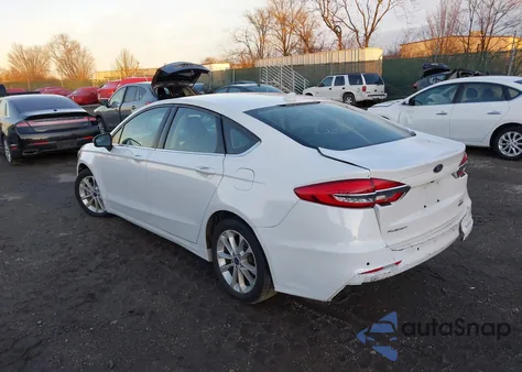 2020 Ford Fusion Hybrid Se z USA, uszkodzony, nr VIN 3FA6P0LU8LR183176